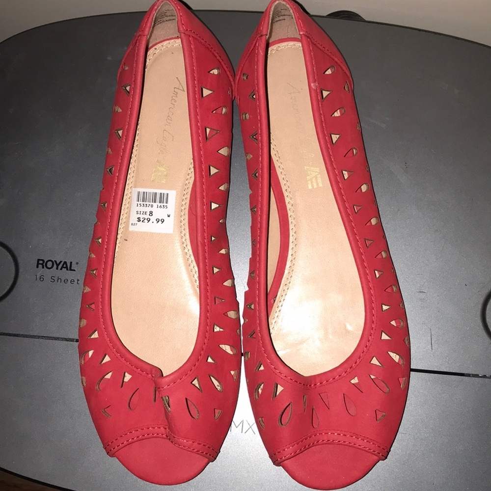 Women's Red Laser-Cut Ballet Flats